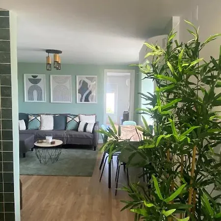 Lisbon, T2 Renewed Duplex With River View, Beato * Lissabon