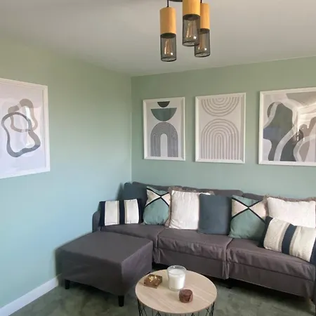 Lisbon, T2 Renewed Duplex With River View, Beato * Lissabon