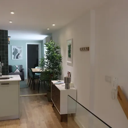 Lisbon, T2 Renewed Duplex With River View, Beato,